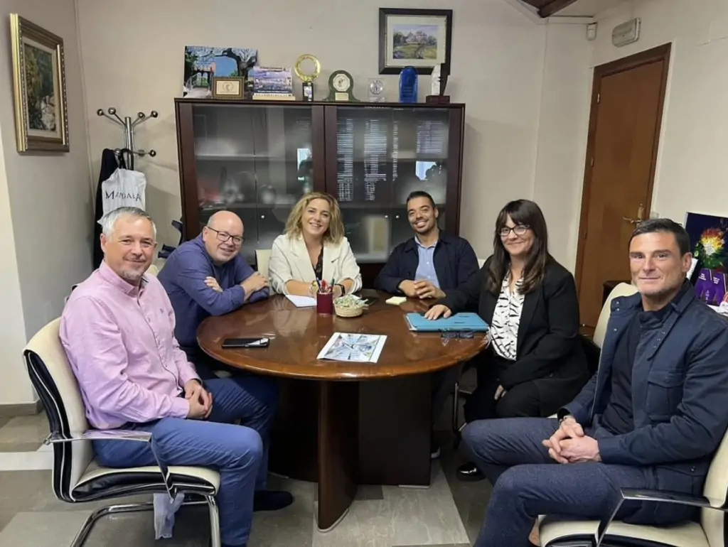 Reunión con el Ayuntamiento de la Zubia.